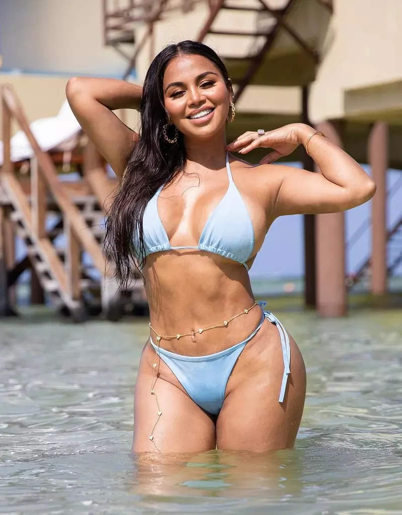 Dolly Castro 1