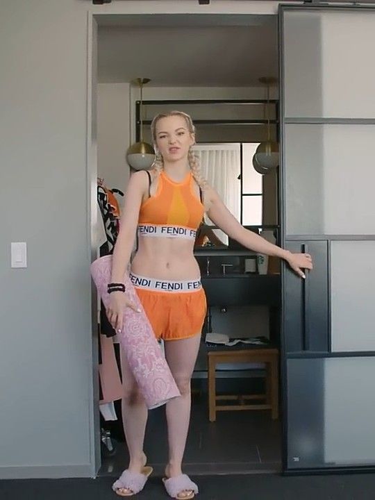 Dove Cameron 6