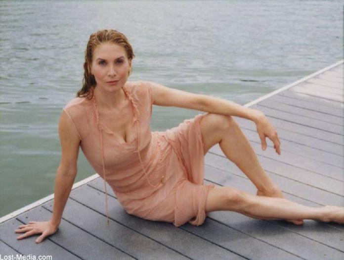 Elizabeth Mitchell 3