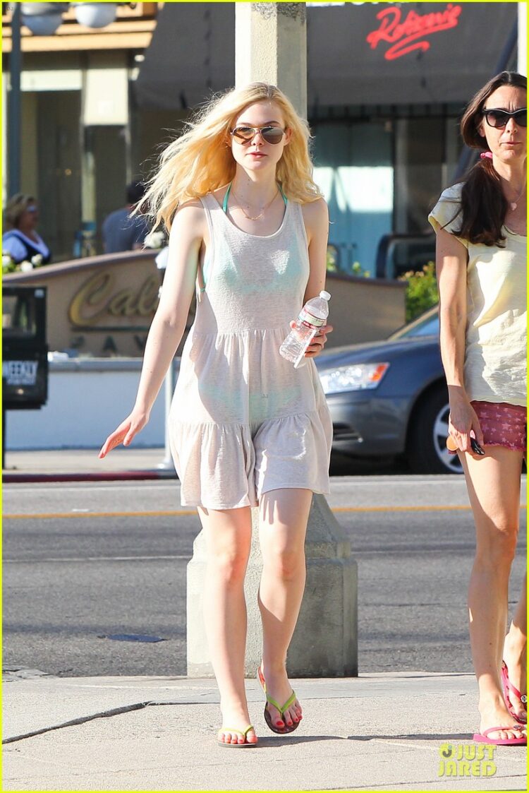 Elle Fanning 6