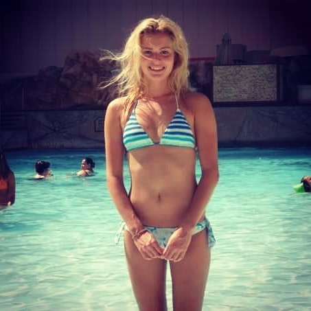 Elyse Willems 1