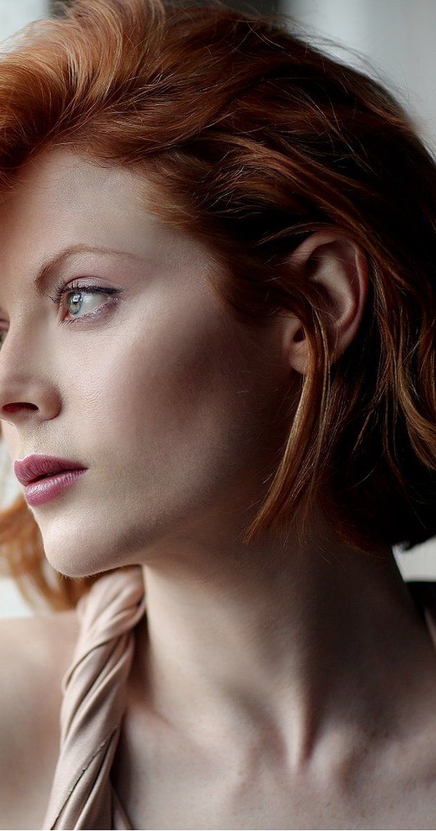 Emily Beecham 7