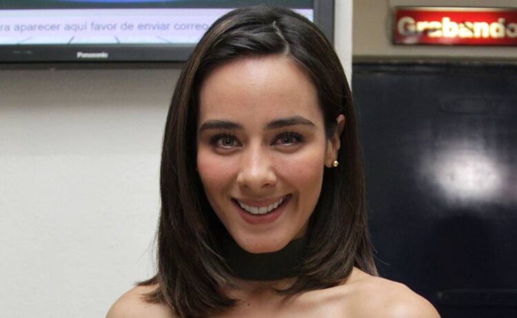 Esmeralda Pimentel 7