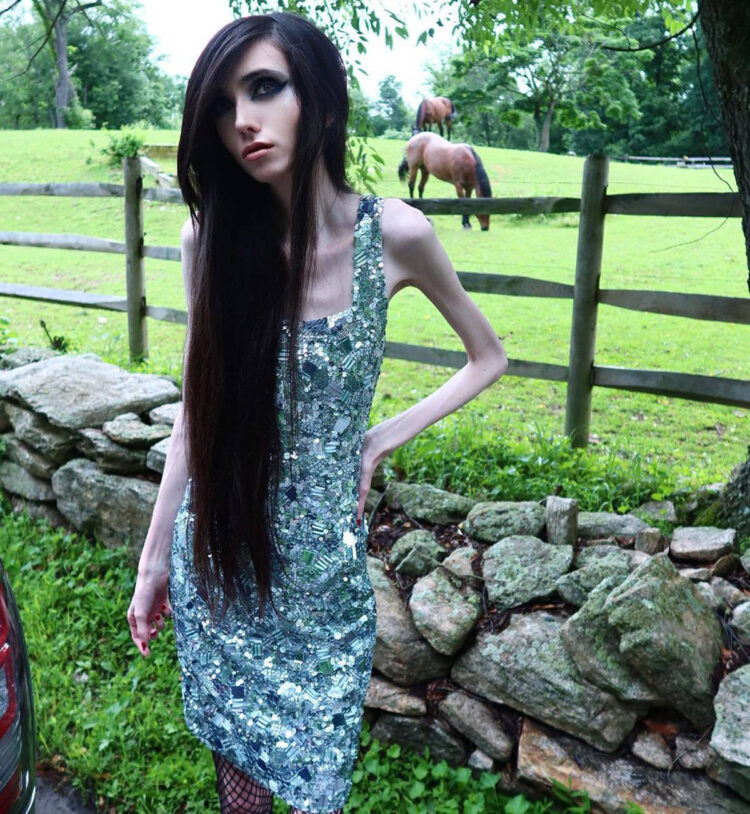 Eugenia Cooney 9