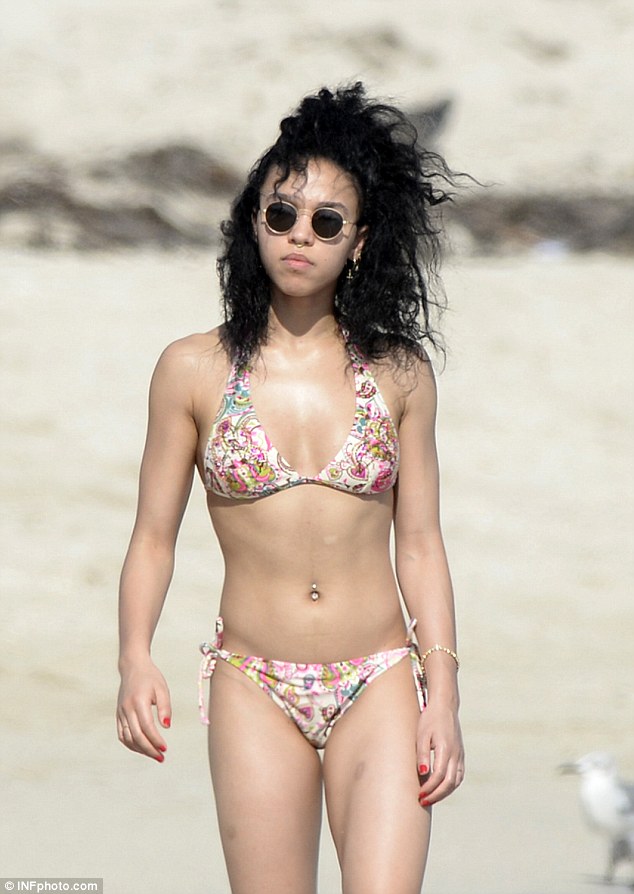 FKA Twigs 4