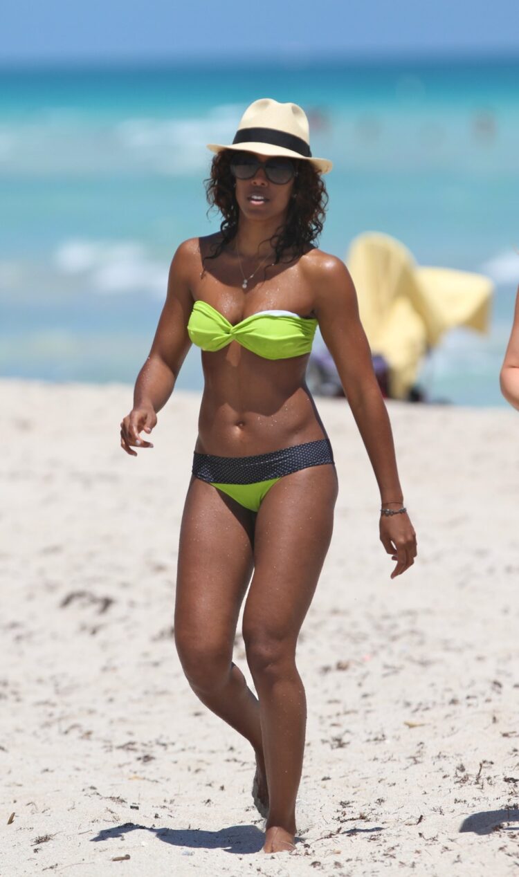 Kelly Rowland 4