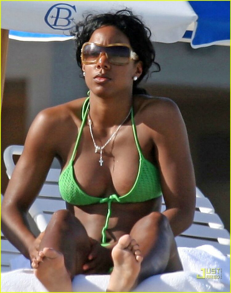 Kelly Rowland 5