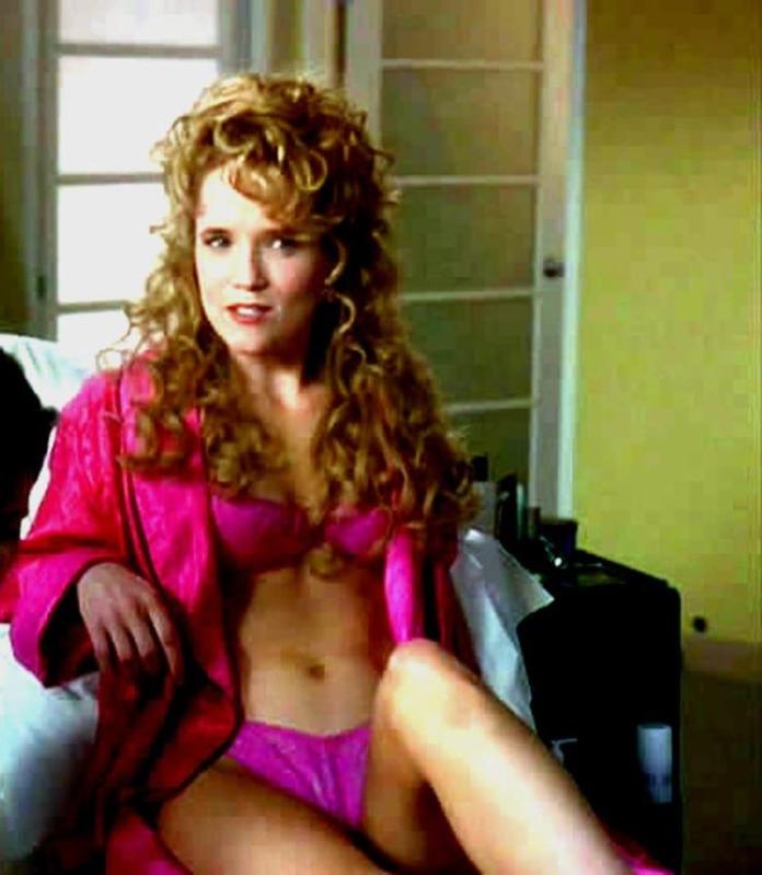 Lea Thompson 4