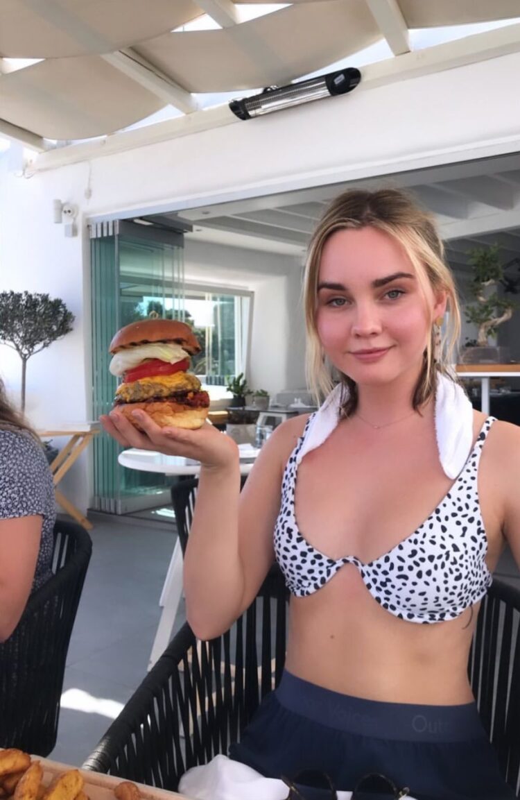 Liana Liberato 2