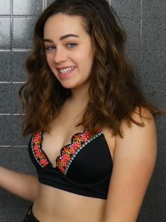 Mary Mouser 1