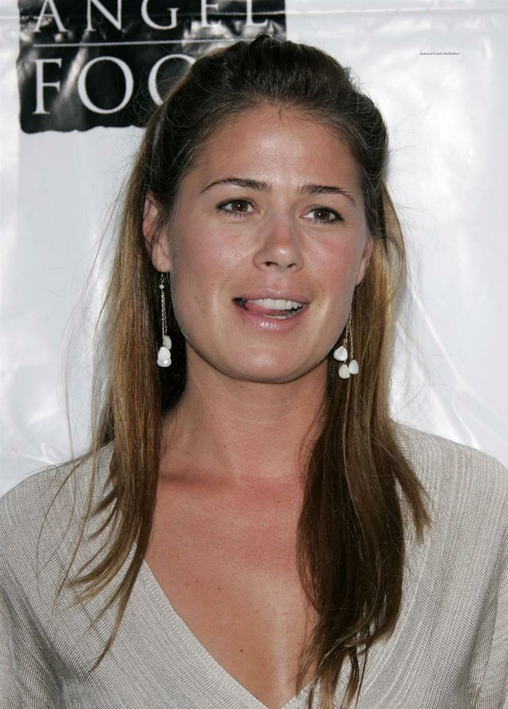 Maura Tierney 8