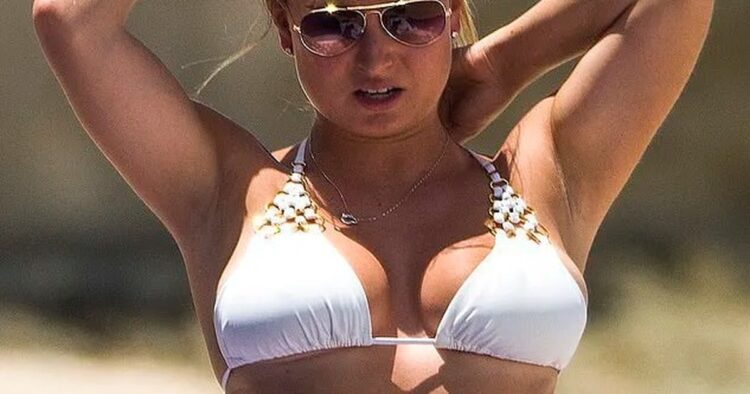 Zara Holland 6