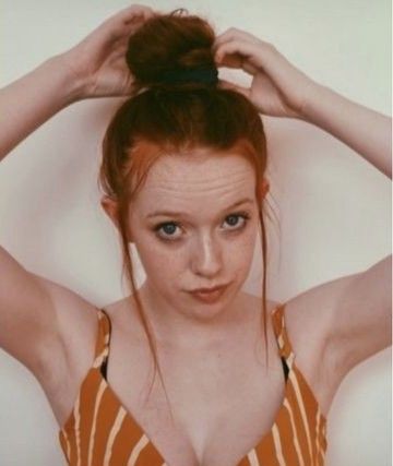 Amybeth McNulty 6