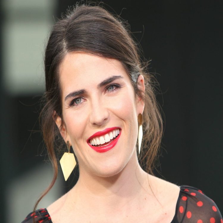 Karla Souza 6