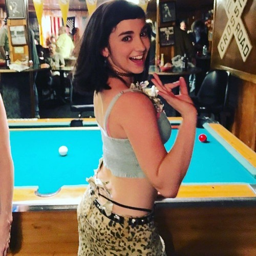 Molly Ephraim 3