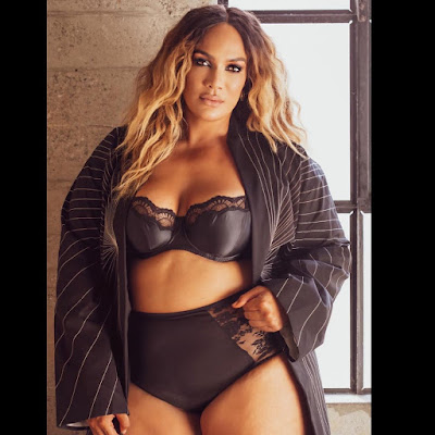 Nia Jax 5