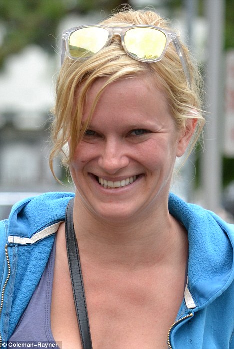 Nicholle Tom 7