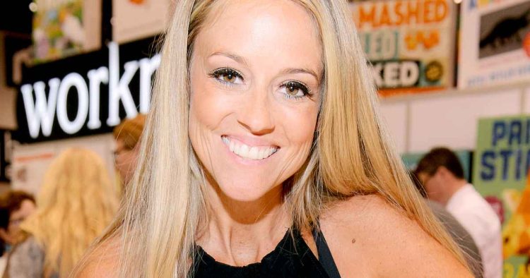 Nicole Curtis 4