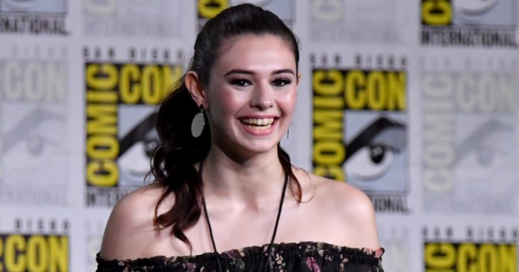 Nicole Maines 4