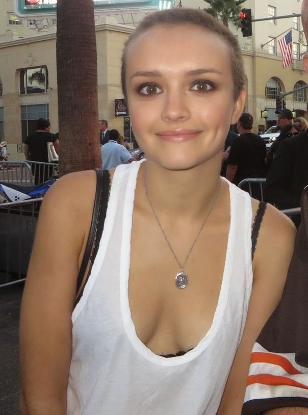 Olivia Cooke 2