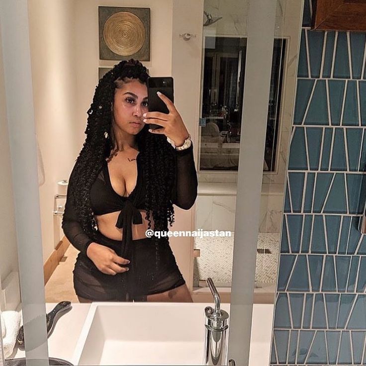 Queen Naija 10