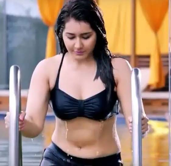 Raashi Khanna 1