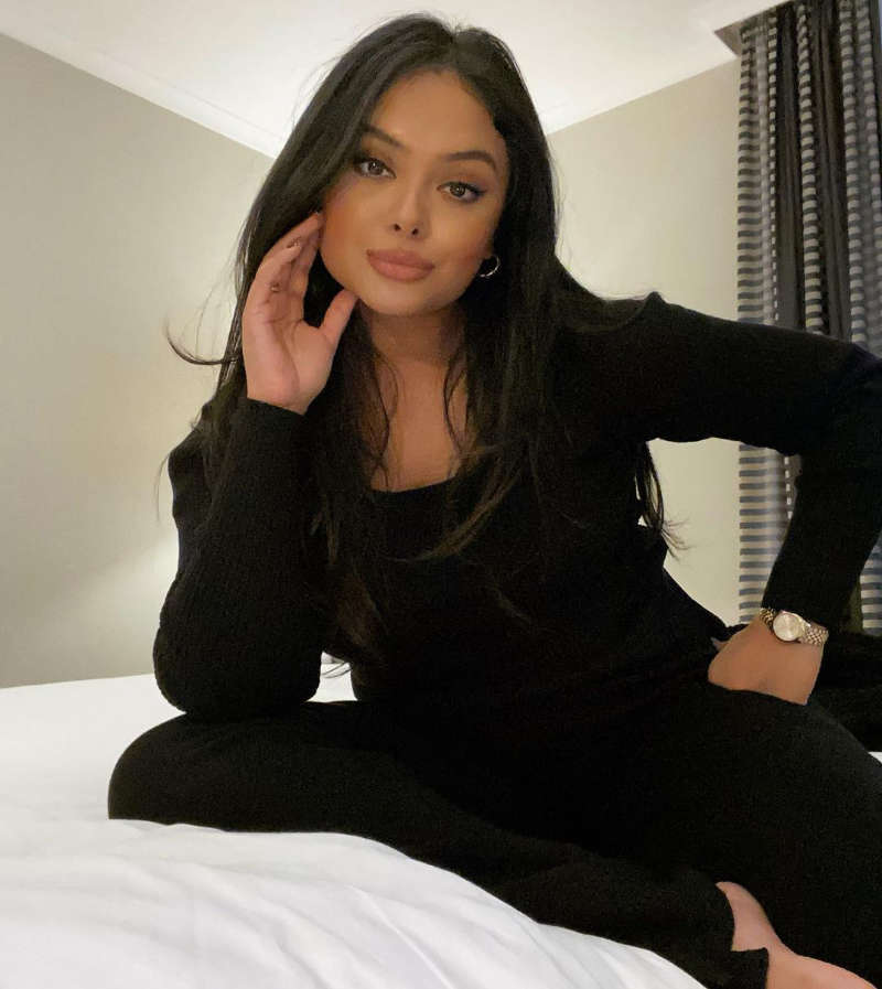 afshan azad 1