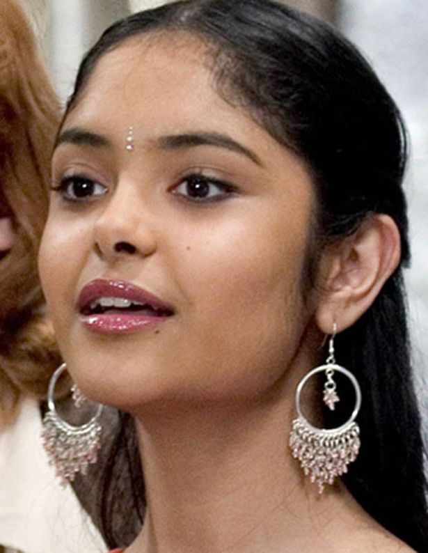 afshan azad 9