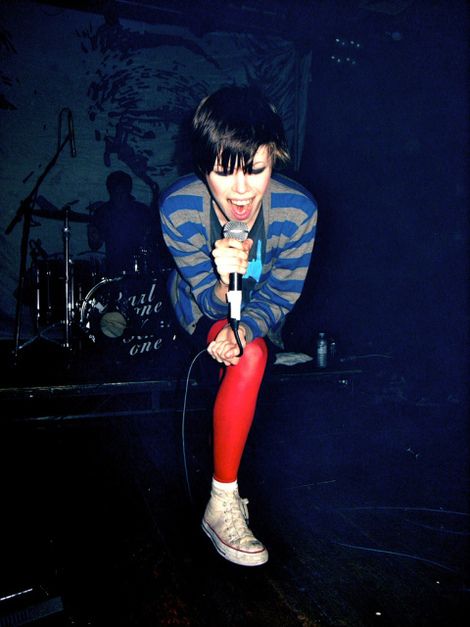 alice glass 6