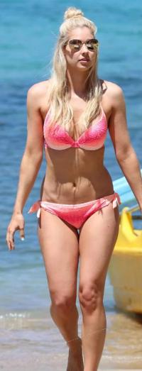 amanda clapham bikini pics 3