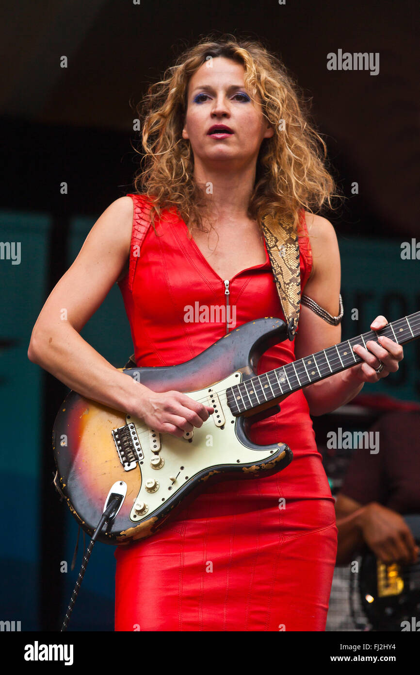 ana popovic 3