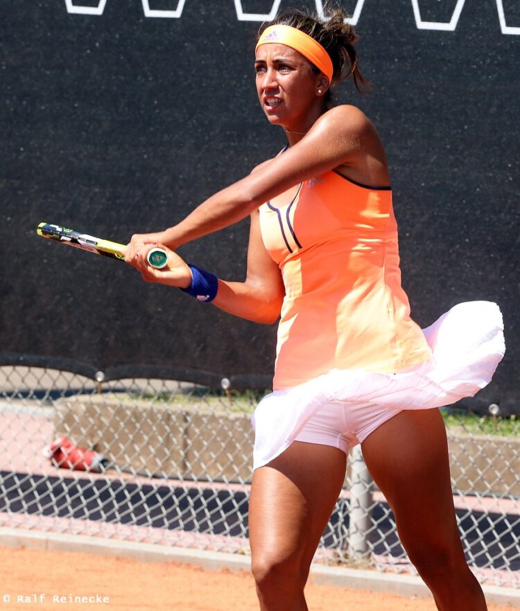 cagla buyukakcay 8