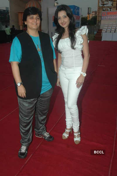 falguni pathak 2