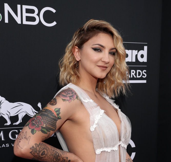 julia michaels 6