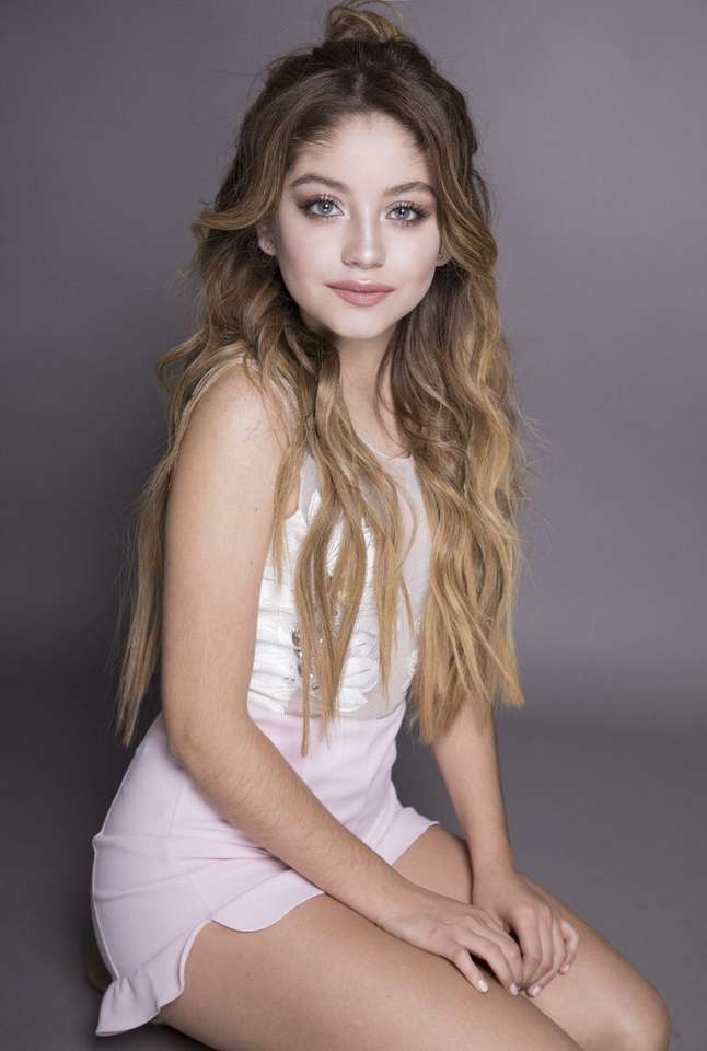 karol sevilla 9