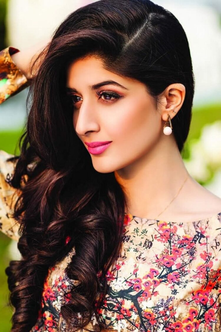 mawra hocane 6