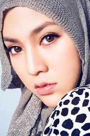 shila amzah 8