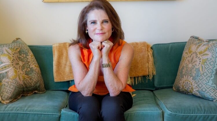 tovah feldshuh 8