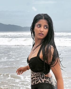 ulka gupta 1