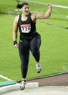 valerie adams 2