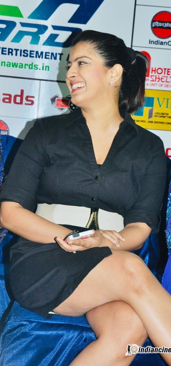 varalaxmi sarathkumar 2