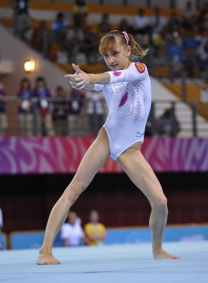 viktoria komova 5