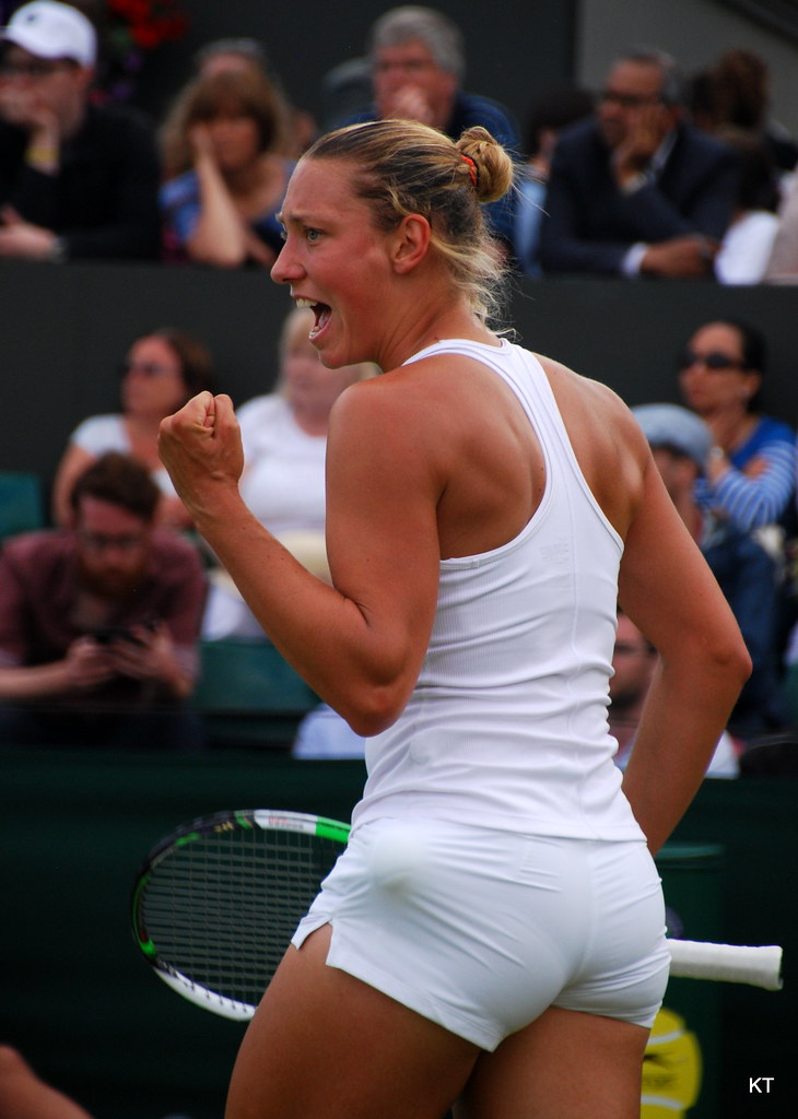 yanina wickmayer 6