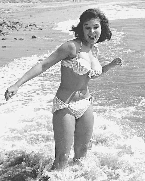 yvonne craig 8