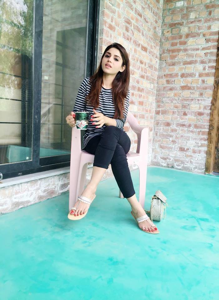 aamna malick feet 2