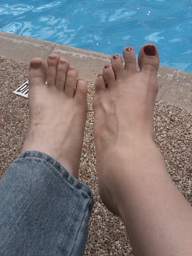 alex adams feet 4