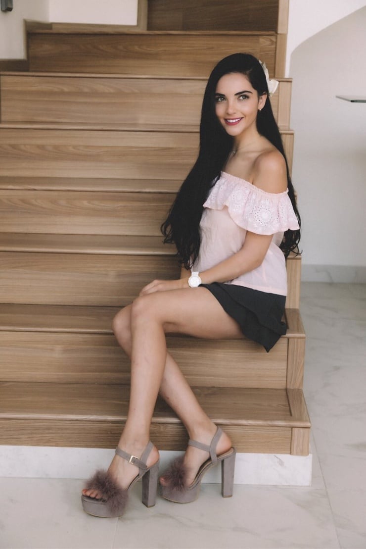 alexa martinez feet 2