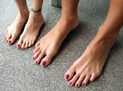 alexis skye feet 5