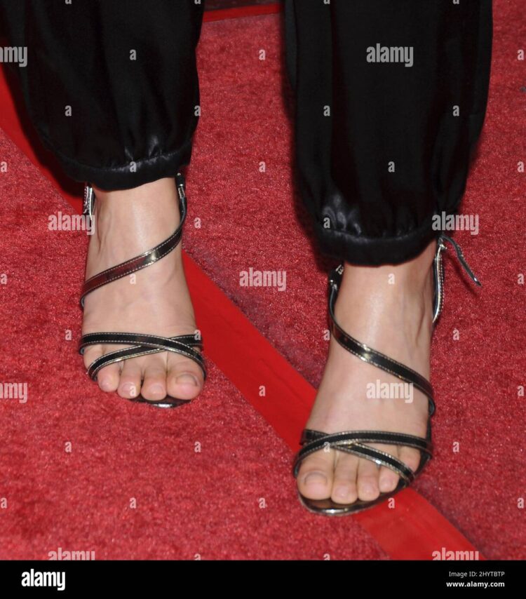 ali larter feet 1