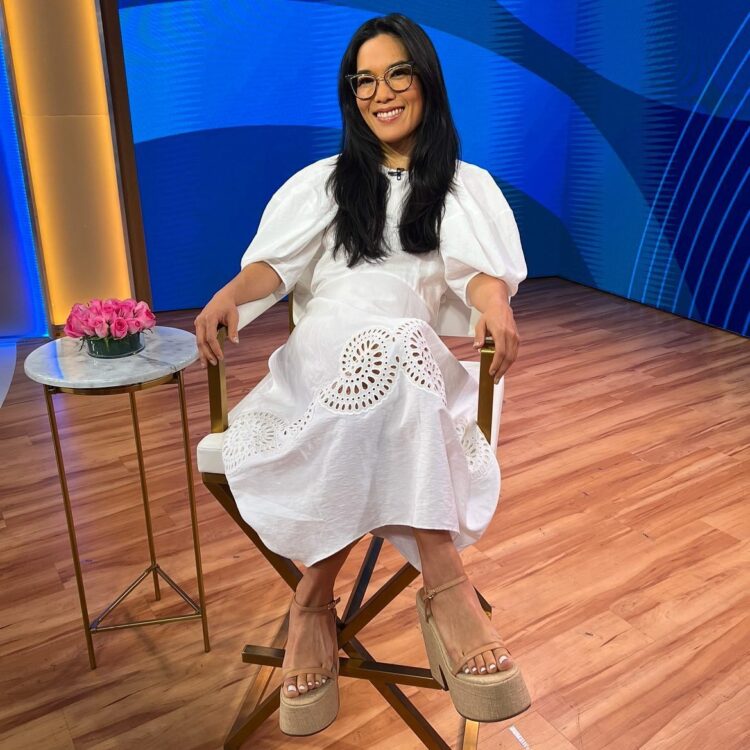 ali wong feet 2